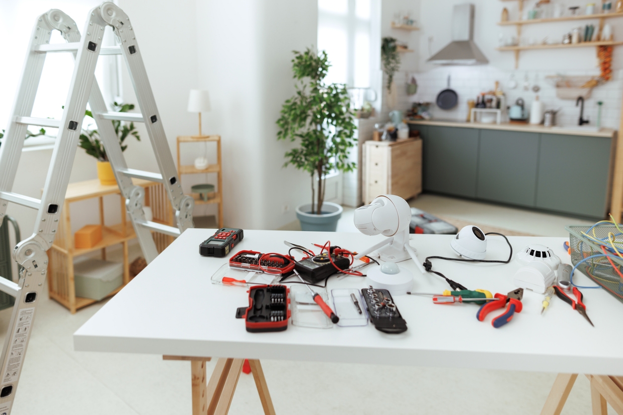 Best DIY Home Security Systems: Complete Guide to Protecting Your Home in 2025